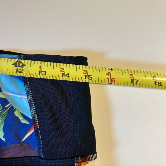 Athleta Woman’s Large Tropical Precision High Rise Floral Print Navy Leggings - Picture 9 of 12